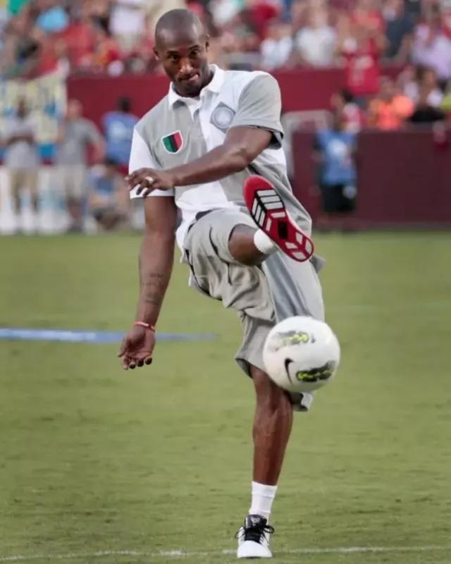 体坛联播｜阿森纳0比0利物浦，皇马力克马竞晋级西超杯决赛