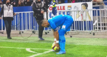 勇士137-103大胜国王 球员评价：6人优秀，5人及格