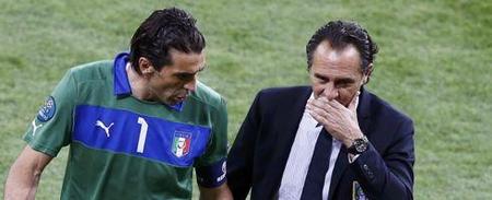 亚冠二级联赛：C罗送出助攻，利雅得胜利5-1大胜