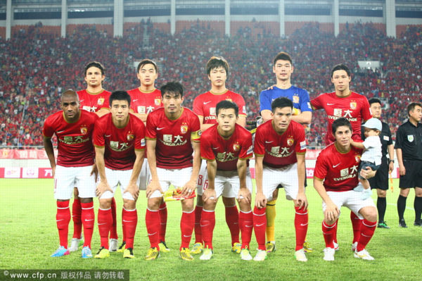 《DNF手游》官方晒夏日套COS：清凉泳装好身材！