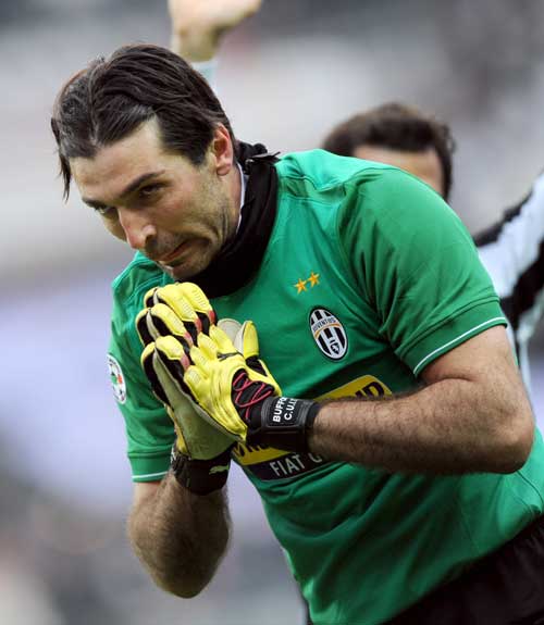 几乎逢强必败，本赛季至今仅7胜7负，辽宁男篮只是缺少赵继伟？