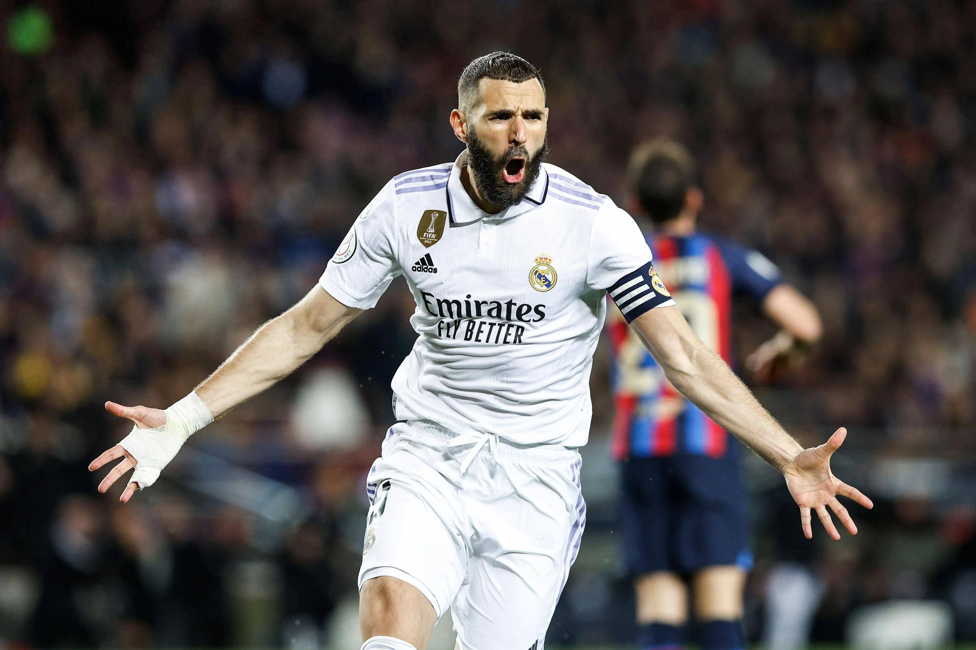 约翰逊29+9 丹尼尔斯三双率老鹰客场大胜掘金